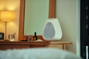 Linn_Series 3_Bedroom_Closeup_Chrome