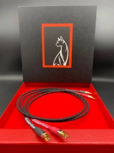 Black cat Cable coppertone_RCA_